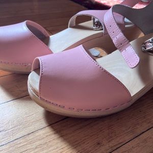 💕Maguba Peeptoe Clogs💕